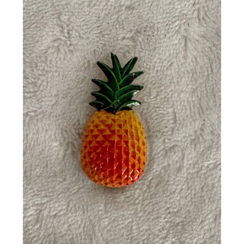 Vintage Gold-Tone/Enamel PINEAPPLE Brooch/Pin